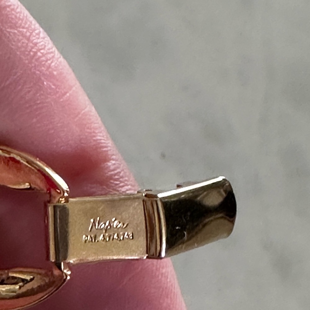 Vintage Napier Gold Tone Bracelet 7" - Picture 3 of 6